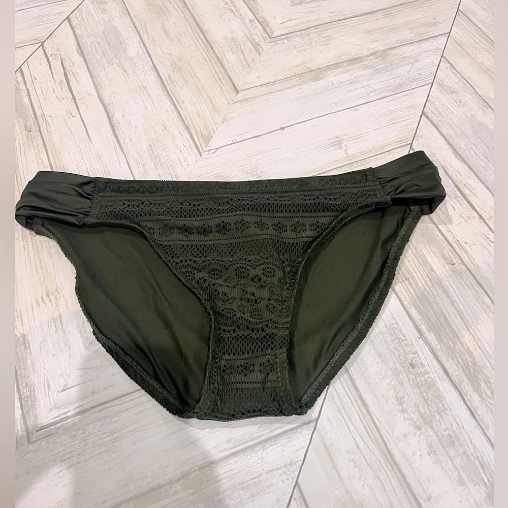 Becca green bathing suit bottom size large, brand new with tags